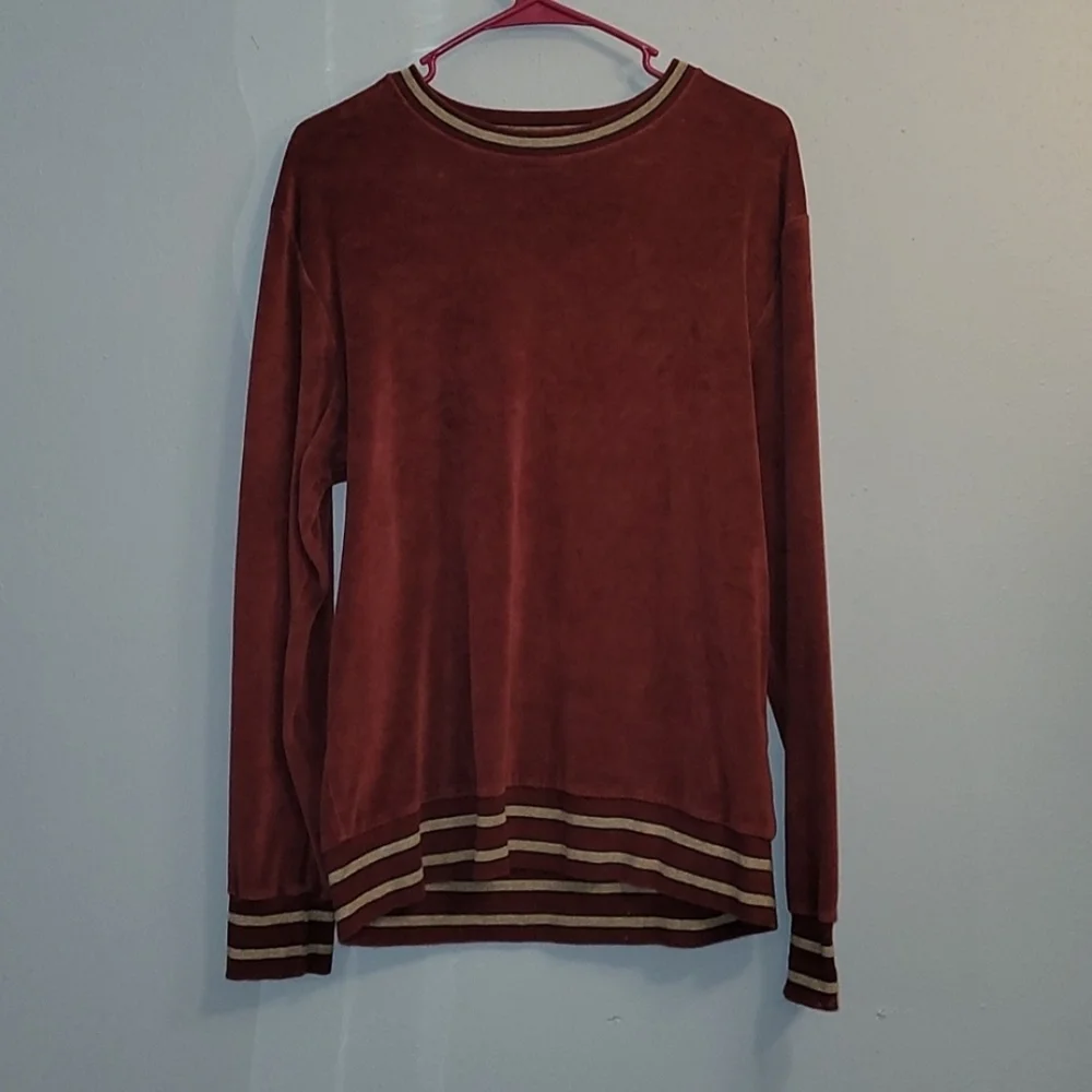 American Eagle Outfitters Men's Maroon Sweater with Striped Details